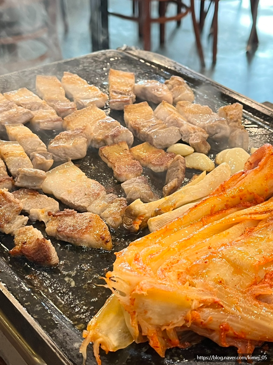 아산 24시간 영업하는 오겹살 돈까스 맛집 밤골생고기